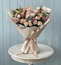 Букет цветов из:  Розы и Лизиантусы в Кевсале