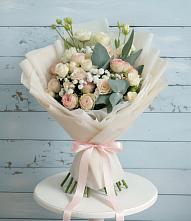Букет цветов из:  Розы и Лизиантусы #REPLACE_PRED# Кевсале