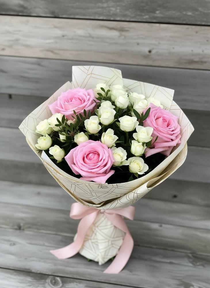 Букет цветов из: Розы в Кевсале