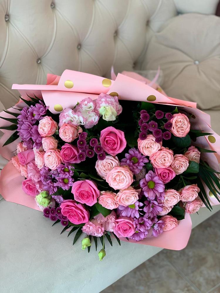 Букет цветов из: Хризантемы, Розы и Лизиантусы в Кевсале