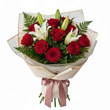 Букет цветов из:  Лилии и Розы в Кевсале