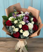Букет цветов из:  Розы и Альстромерии в Кевсале