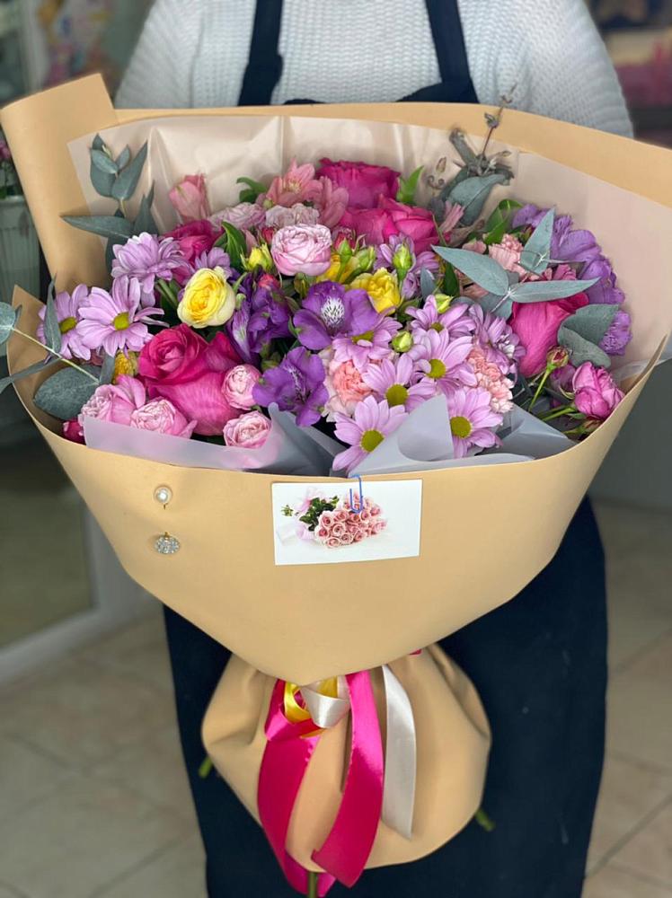 Букет цветов из: Хризантемы, Гвоздики и Альстромерии в Кевсале