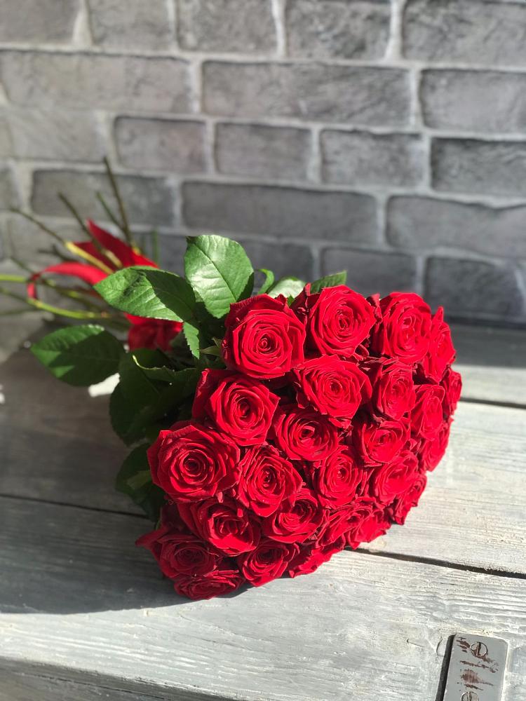 Букет Красные розы Фридом в Кевсале
