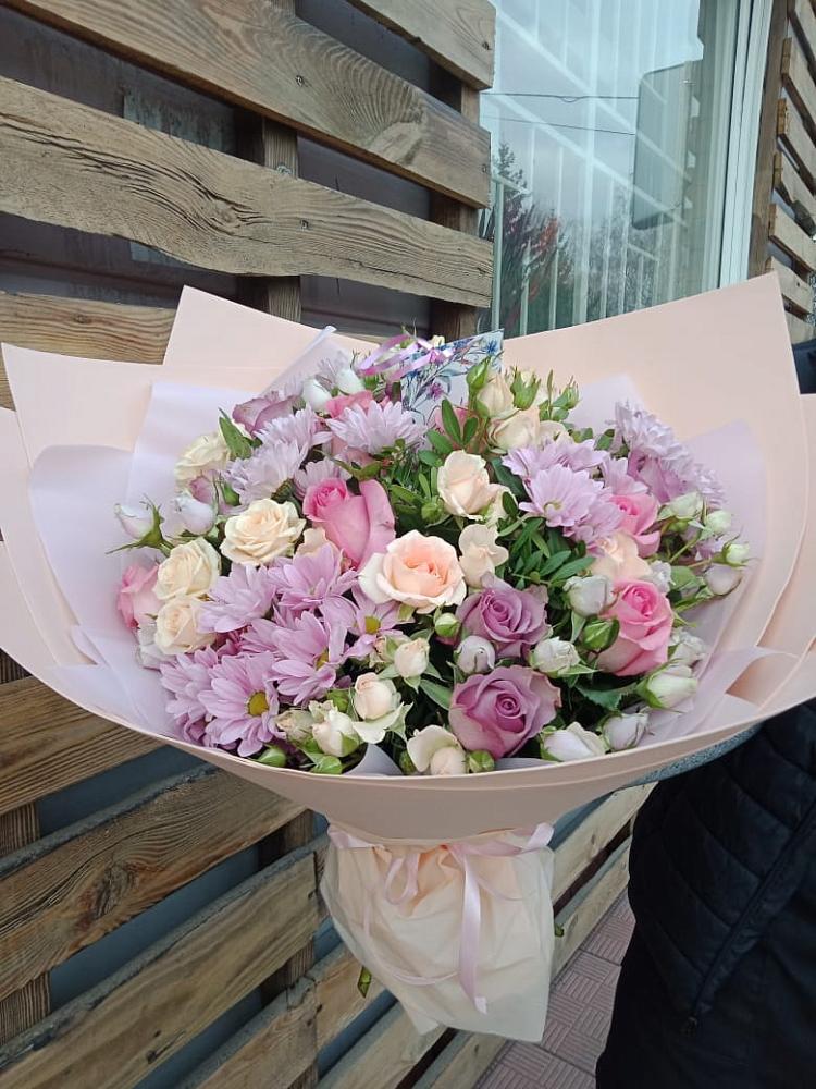 Букет цветов из: Розы и Хризантемы в Кевсале