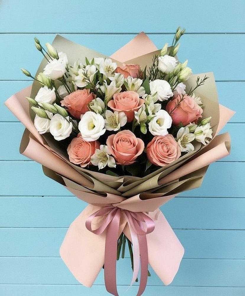 Букет цветов из: Розы, Альстромерии и Лизиантусы в Кевсале