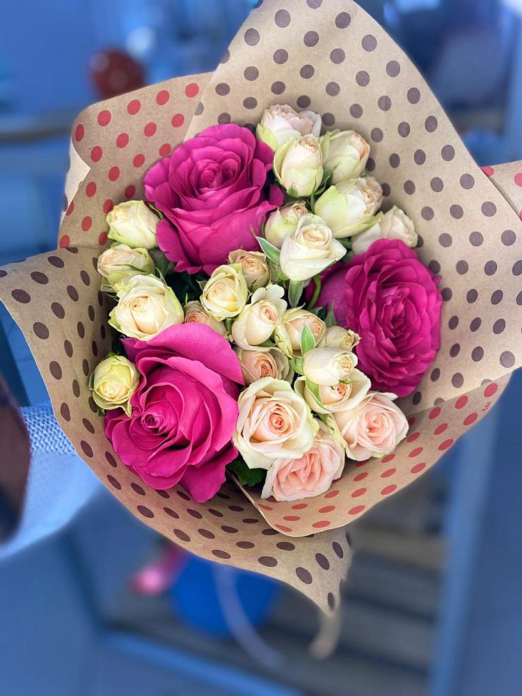 Букет цветов из: Розы в Кевсале