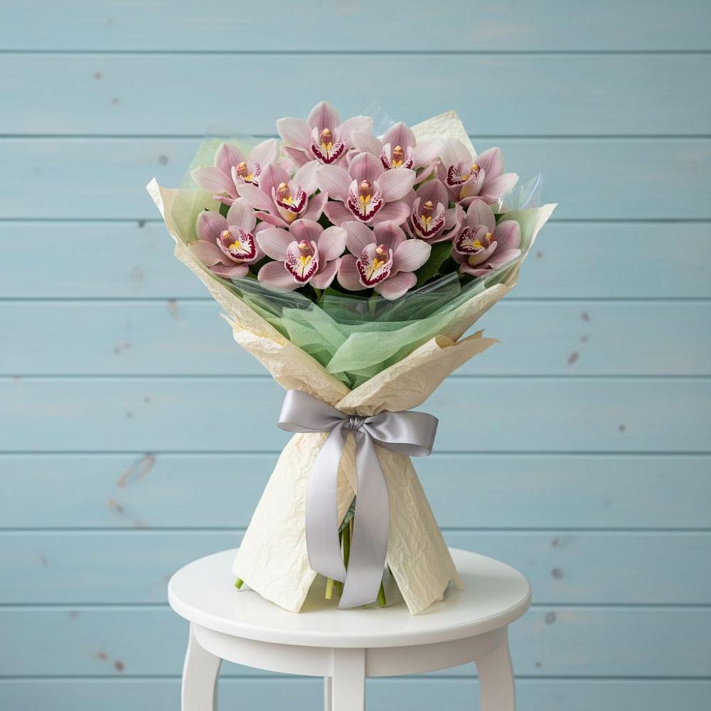 Букет цветов из: Орхидеи и Розы в Кевсале