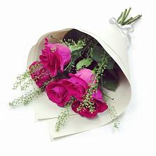 Букет цветов из:  Розы в Кевсале