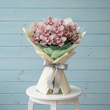 Букет цветов из:  Орхидеи и Розы #REPLACE_PRED# Кевсале