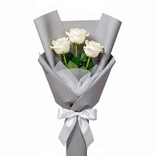 Букет 3 белые розы в Кевсале