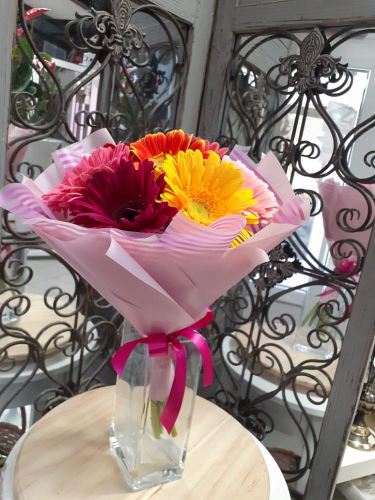 Букет цветов из: Герберы в Кевсале