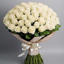 Букет 101 беля роза Белоснежка в Кевсале