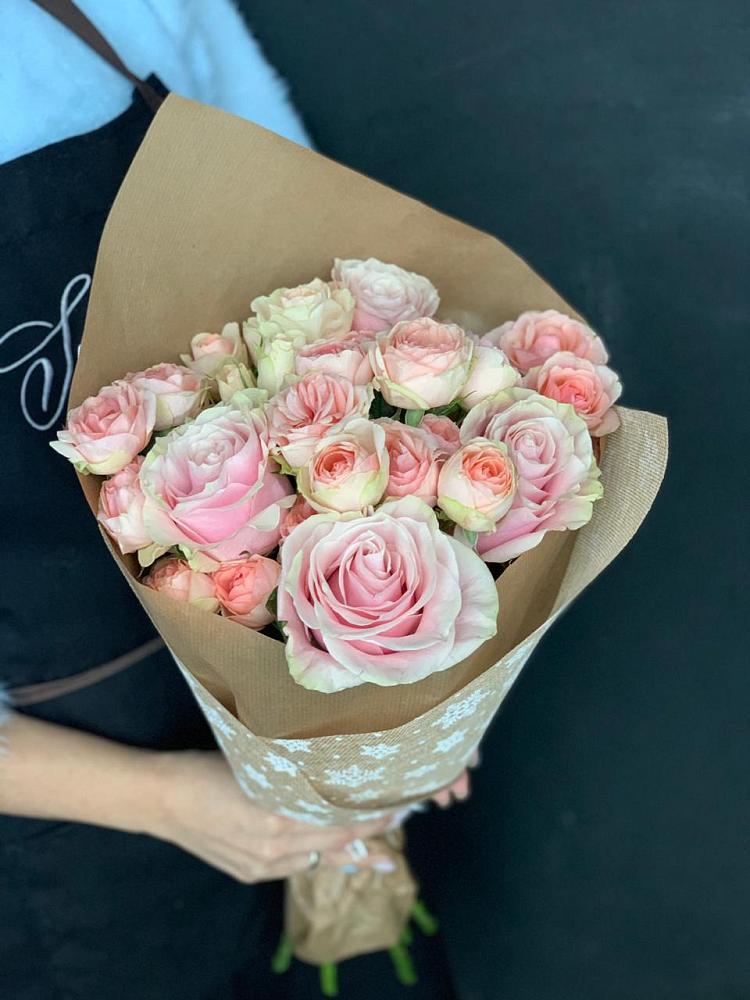 Букет цветов из: Хризантемы и Розы в Кевсале