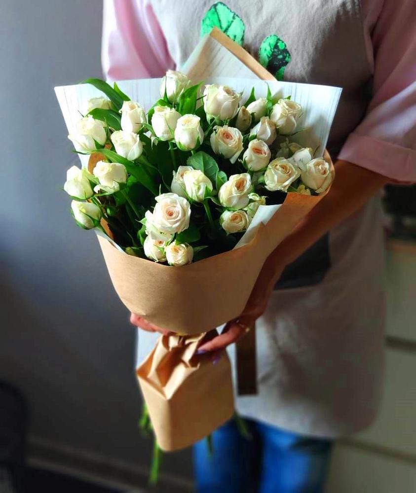 Букет цветов из: Розы в Кевсале