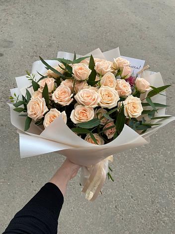 Букет Кремовые розы Латте в Кевсале