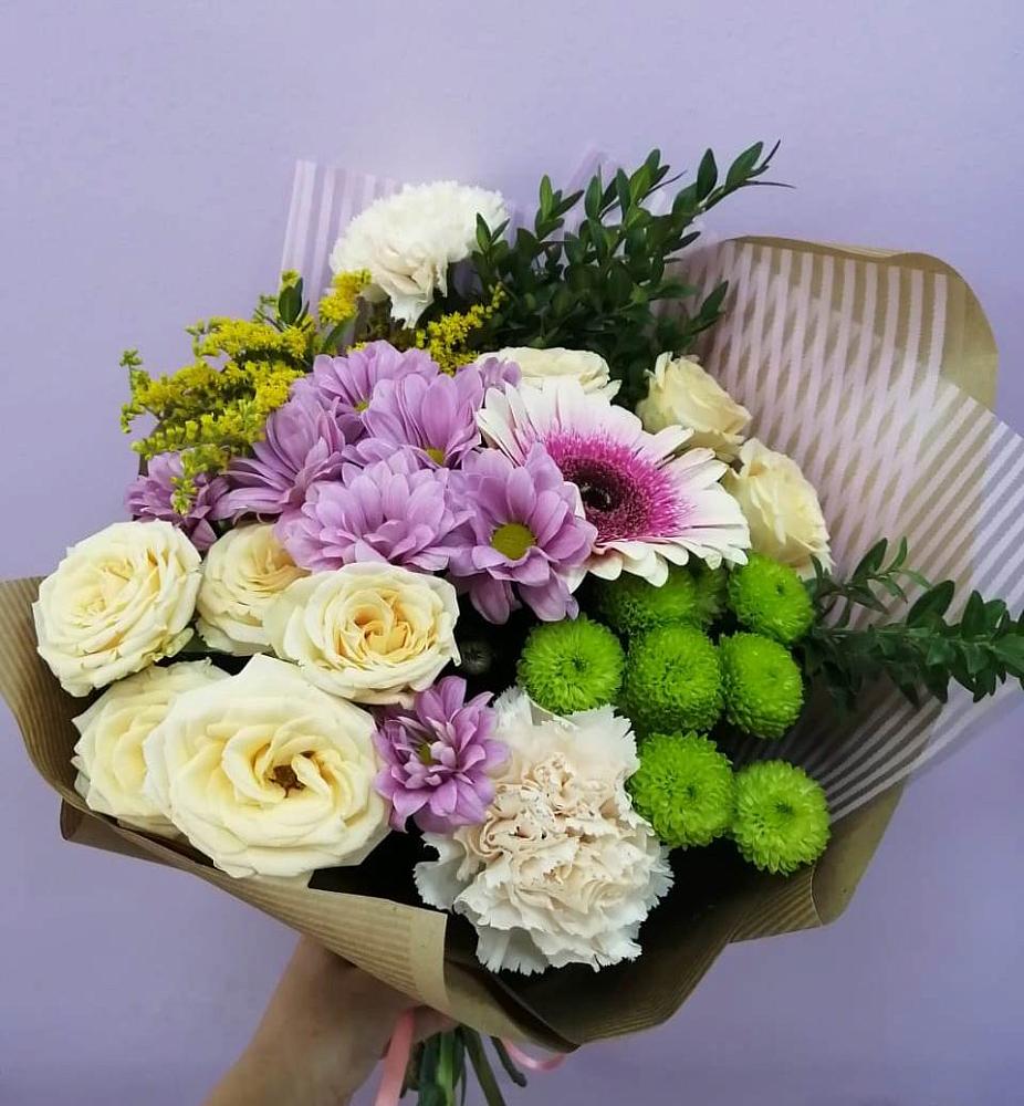 Букет цветов из: Хризантемы, Розы, Гвоздики и Герберы в Кевсале