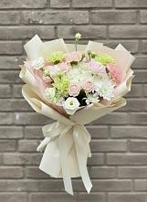 Букет цветов из:  Гвоздики, Розы, Лизиантусы и Хризантемы в Кевсале