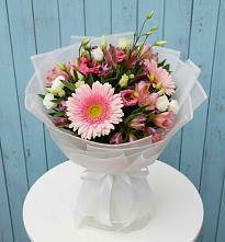 Букет цветов из:  Герберы, Альстромерии и Лизиантусы в Кевсале