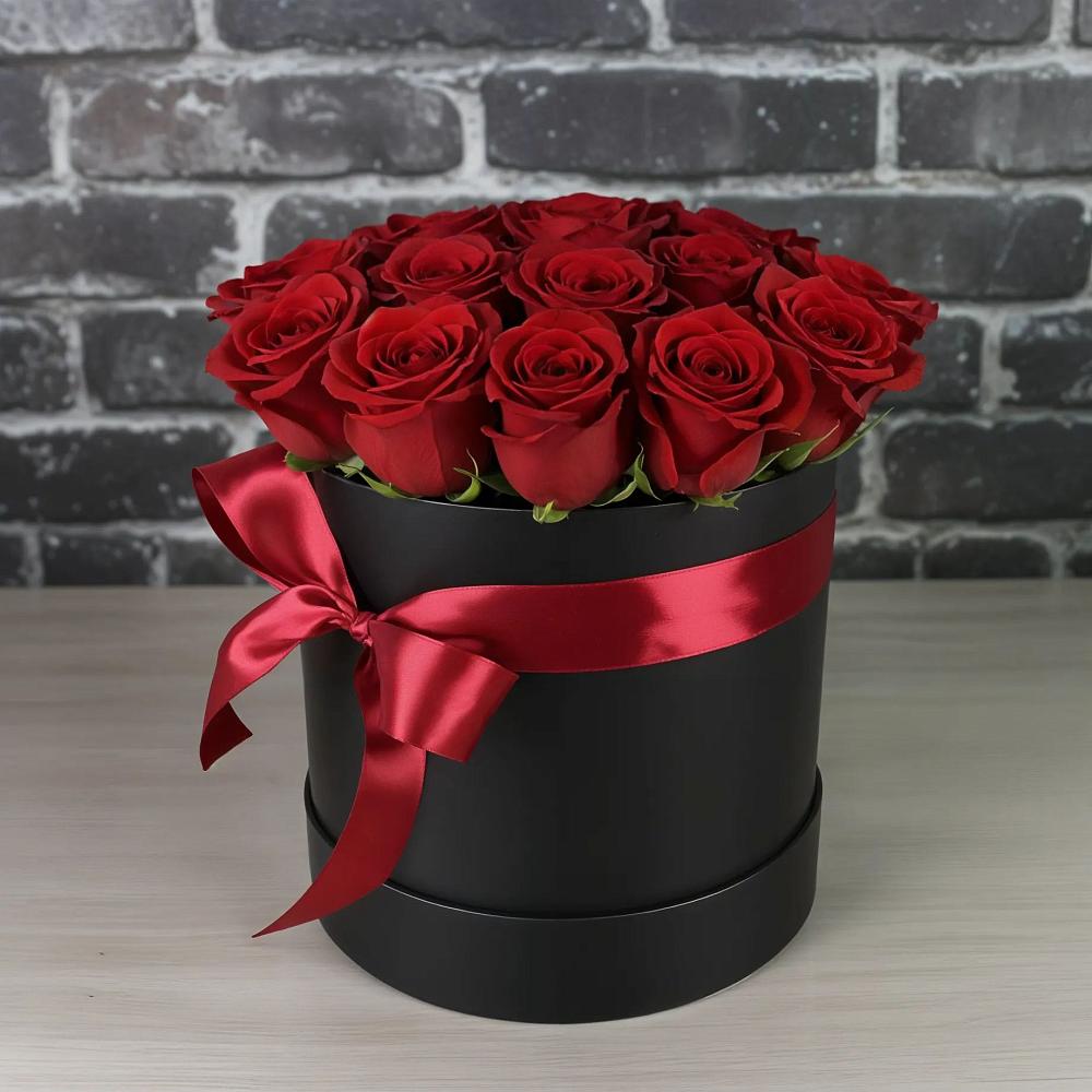 Цветочная композиция из Розы в шляпной коробке в Кевсале