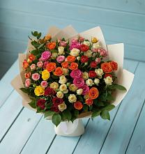 Букет Микс из разноцветных кустовых роз в Кевсале
