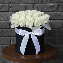 Цветочная композиция из Розы в шляпной коробке в Кевсале