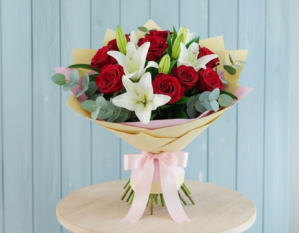 Букет цветов из: Лилии и Розы в Кевсале