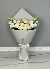 Букет цветов из:  Розы и Лизиантусы в Кевсале